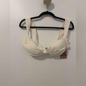NWT STRAWBERRY MILK MOB DOLCE FAR NIENTE BIKINI TOP CREAM COLOUR SIZE LARGE